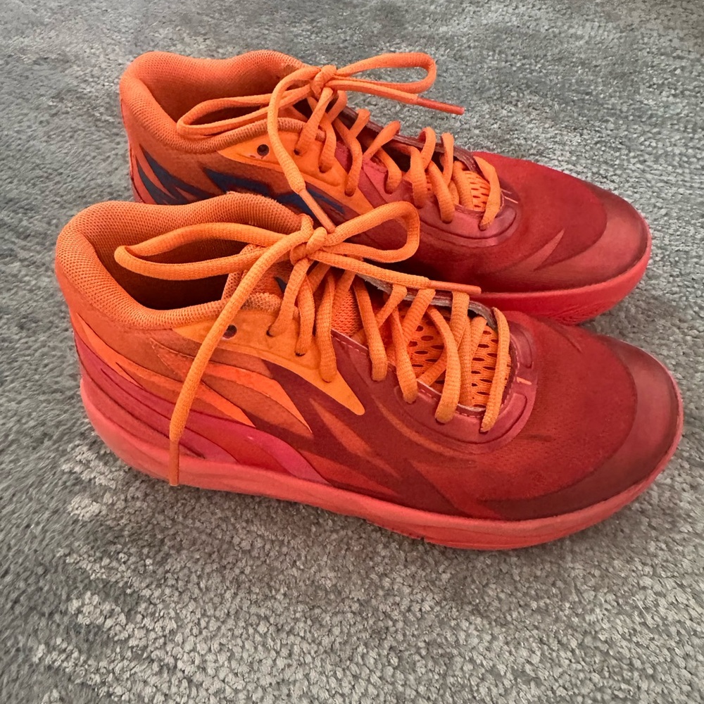 Puma Lamelo Ball Boys Orange Sneakers size 5